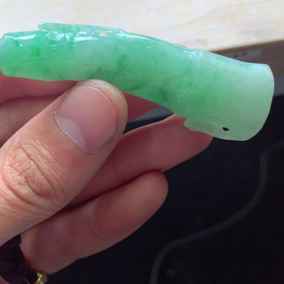 翡翠颈饰未镶嵌吊坠