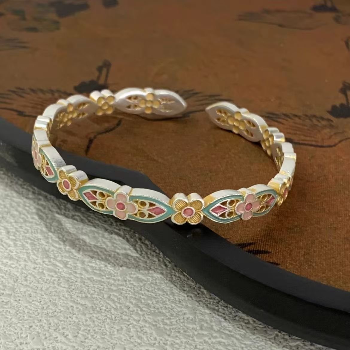 手镯 花满筑珐琅彩开口镯0392