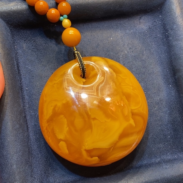 琥珀颈饰未镶嵌蜜蜡