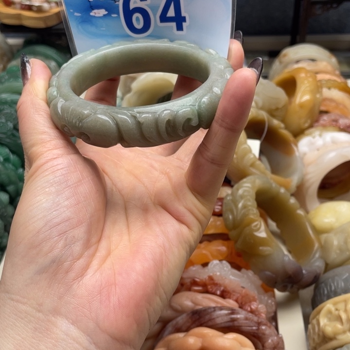 石英岩玉未镶嵌手镯