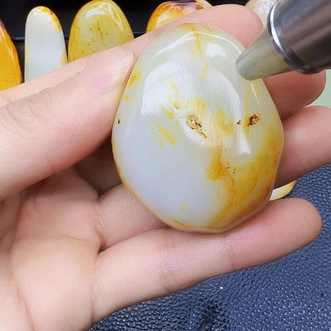 和田玉未镶嵌珠宝奇石