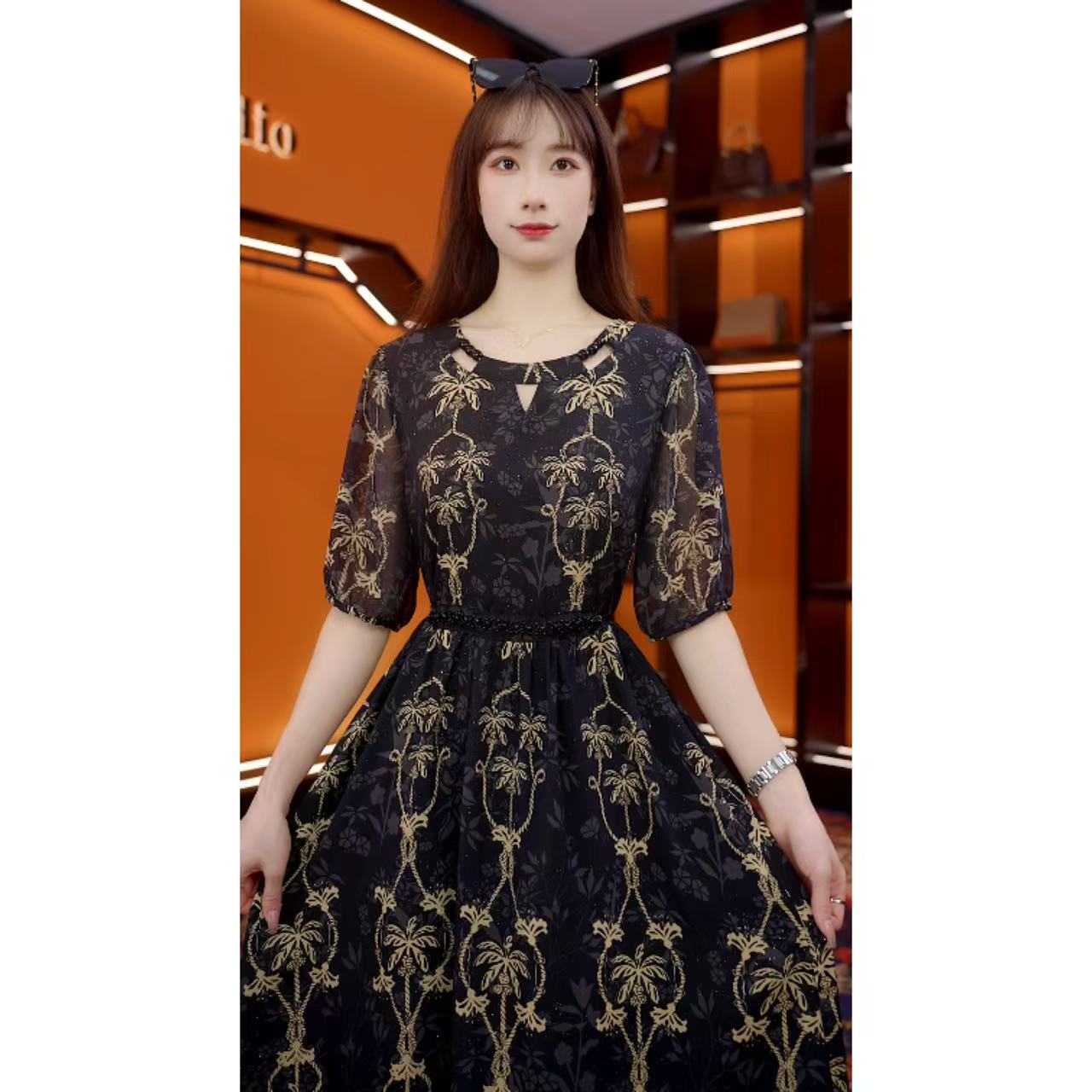 黑金椰椰-2025新款高端连衣裙高贵显瘦夏季妈妈装法式中长款-梦梦