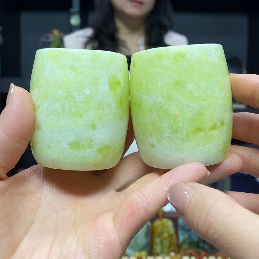 未镶嵌岫玉挂件吊坠