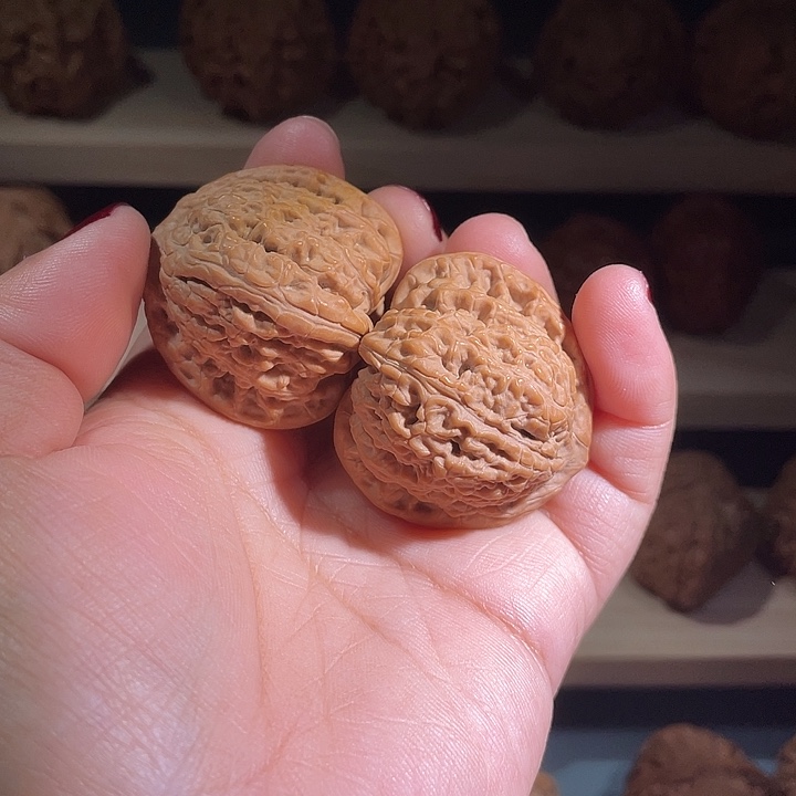 我***张文玩核桃吊坠承德密纹