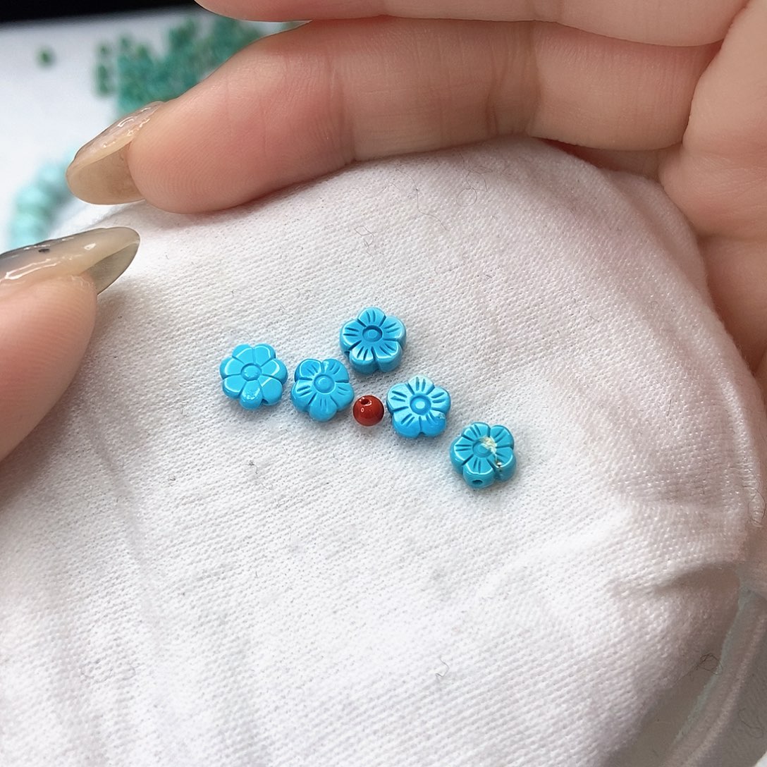 南红玛瑙未镶嵌珠宝奇石