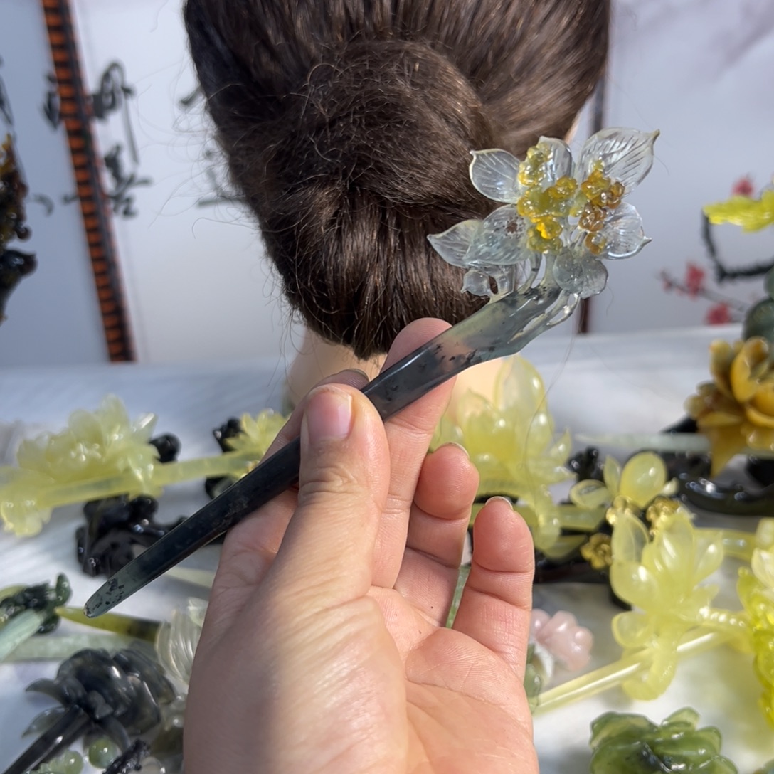 婳***婳定制蛇纹石玉毛货发饰