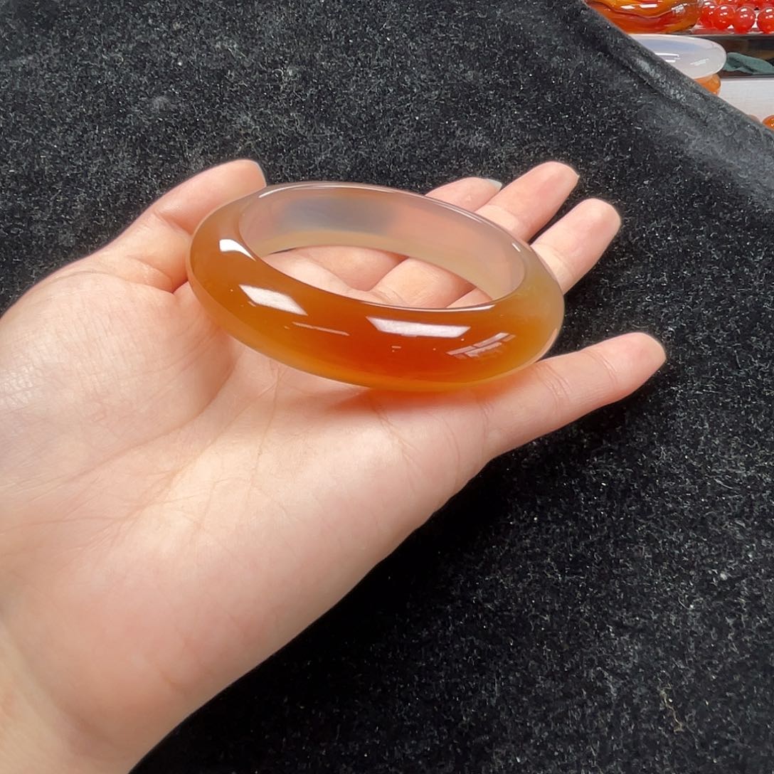 玛瑙/玉髓手镯未镶嵌