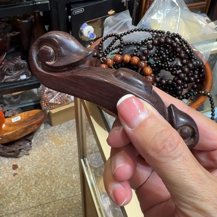 檀香紫檀（小叶紫檀）风**丽小叶紫檀如意手把件