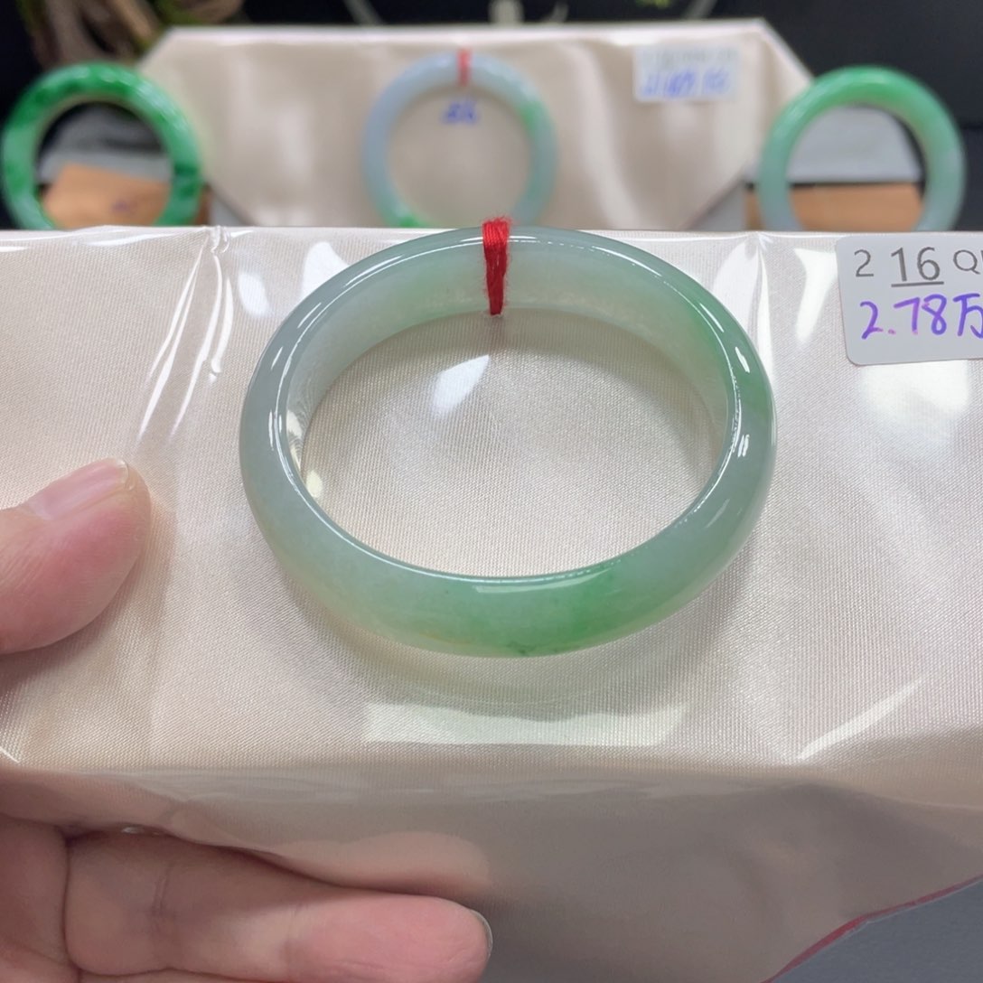 翡翠手镯未镶嵌53贵妃