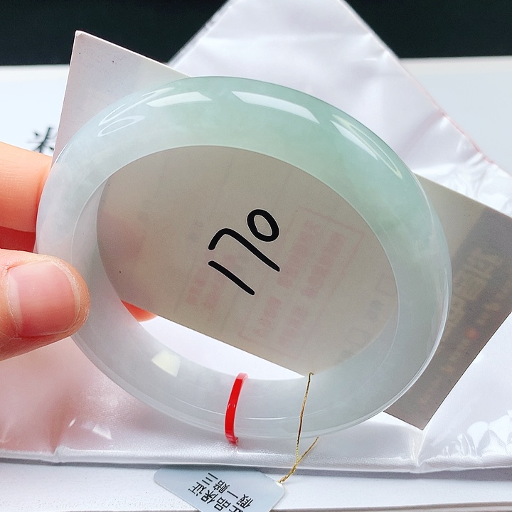 翡翠手镯未镶嵌60➕圈口