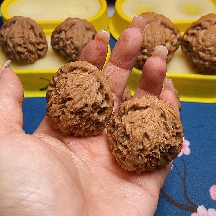 吊坠文玩核桃小**?南疆石的