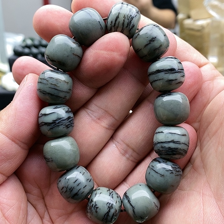 【闪购商品】未镶嵌手链和田玉16一线天