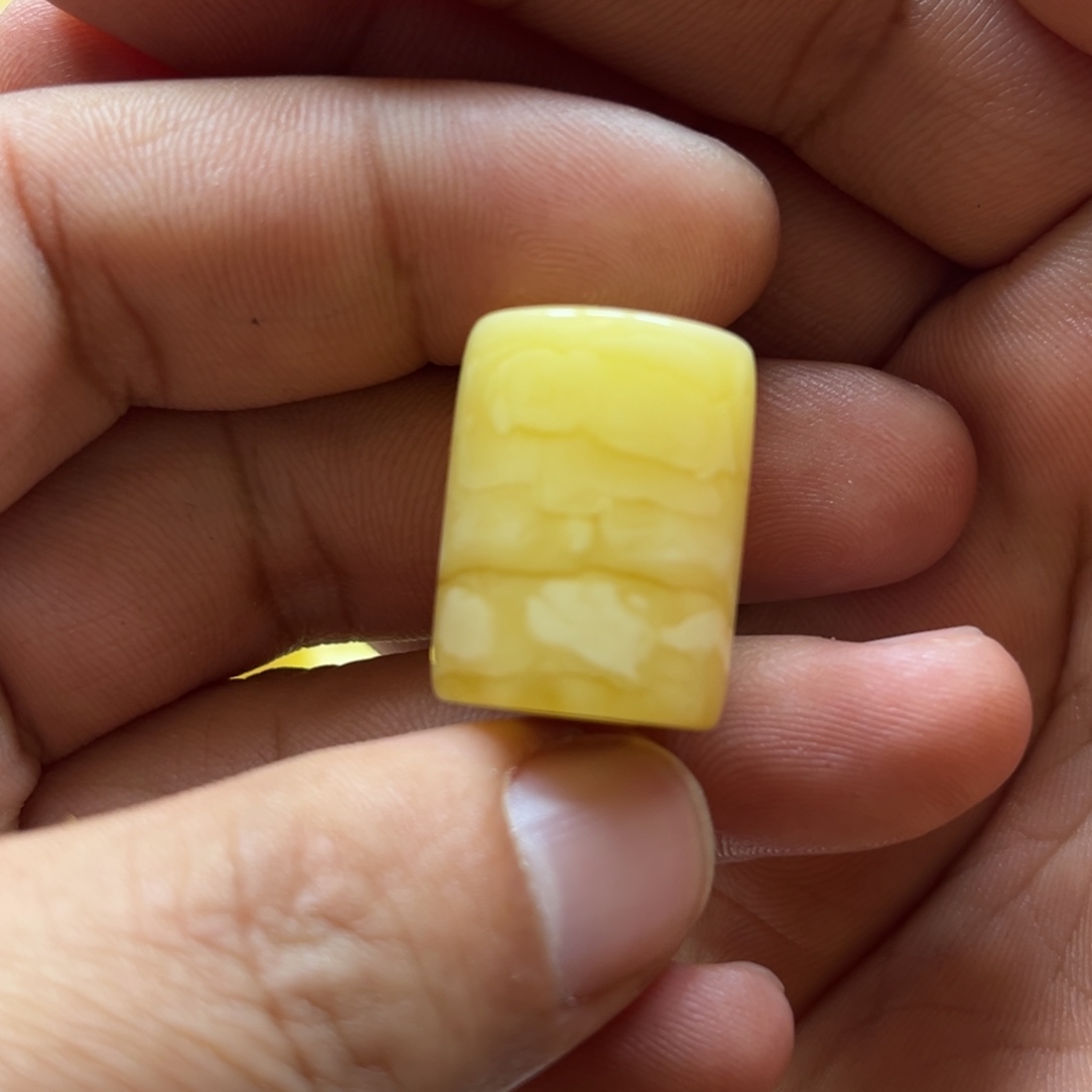 蜜蜡珠宝奇石未镶嵌