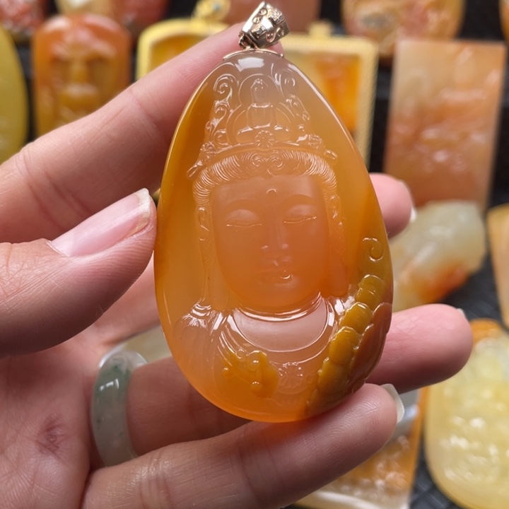 石英质玉（黄龙玉）颈饰未镶嵌用****9