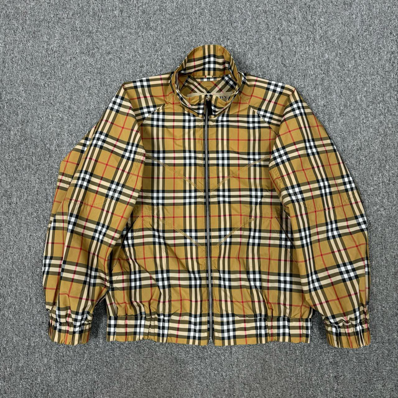 11967317 Burberry巴宝莉 经典格纹夹克外套 S码99新