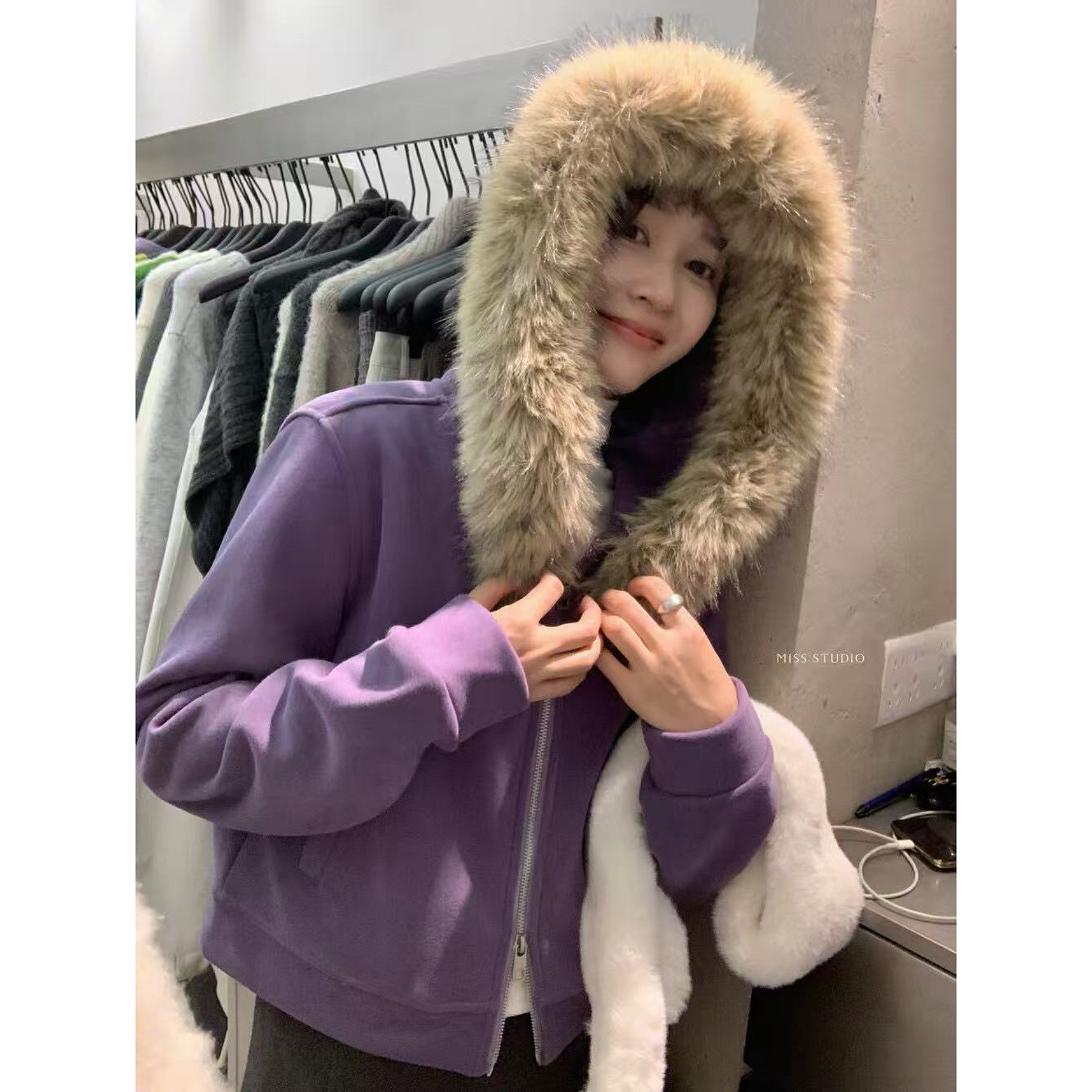 密思@89069 奥粒绒～韩系百搭大毛领连帽卫衣外套（毛领可拆 衣长48