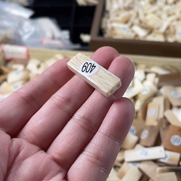 泥塑不打孔联系客服