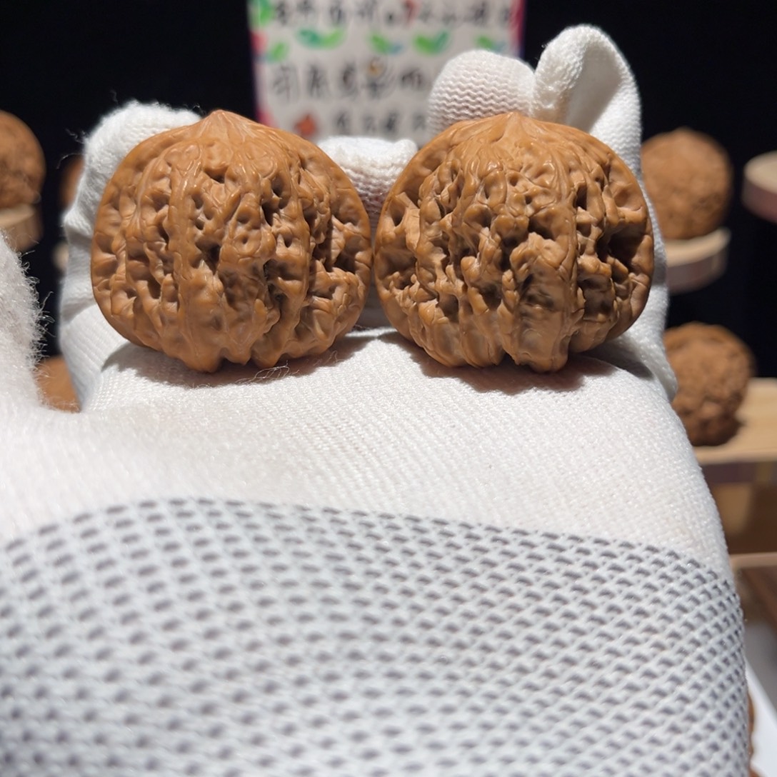 文玩核桃吊坠平谷凹底41