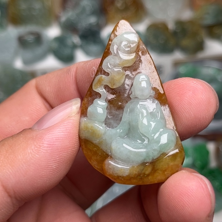 翡翠未镶嵌颈饰悟道