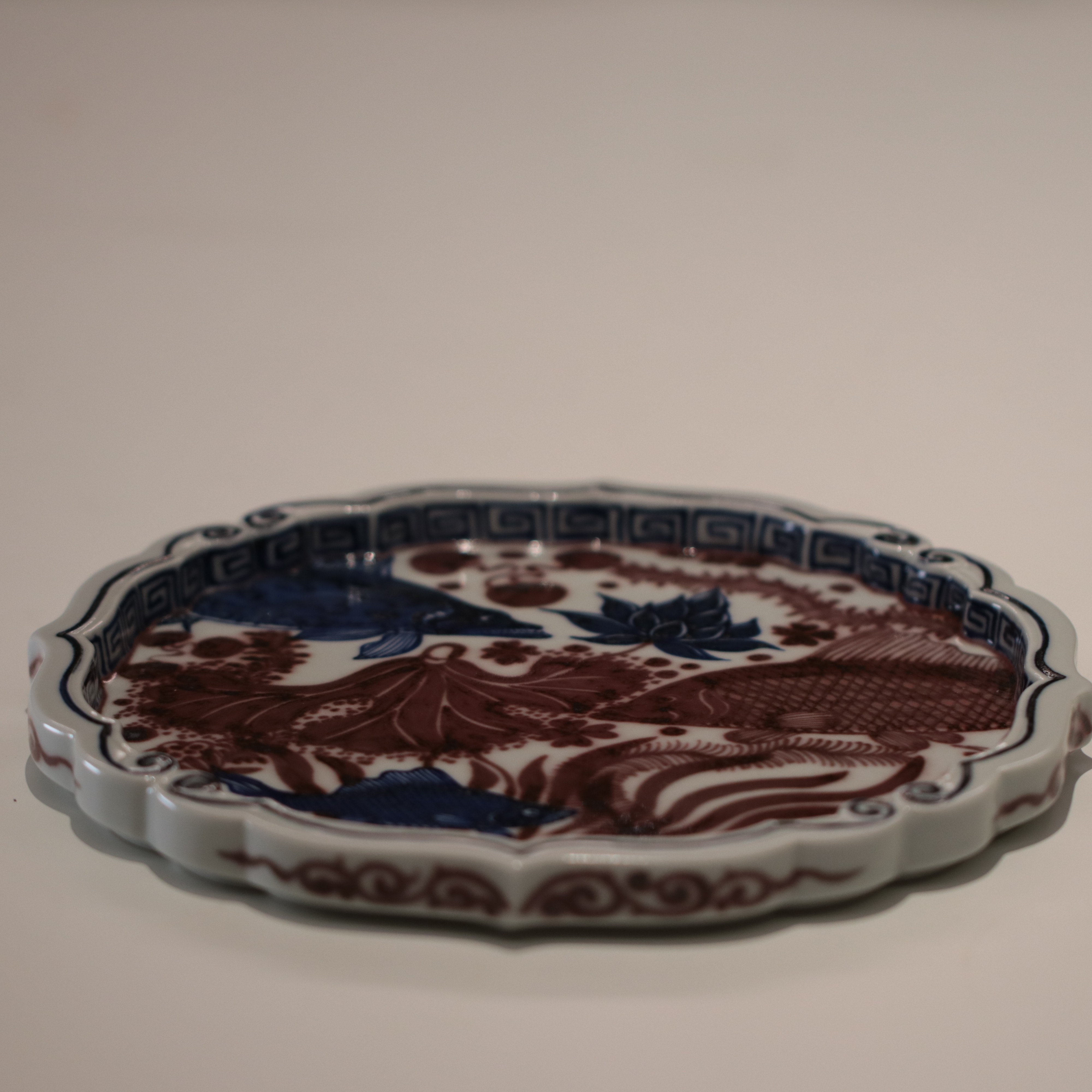 元和珍藏畅怀堂青花釉里红鱼藻壶承直径20CM