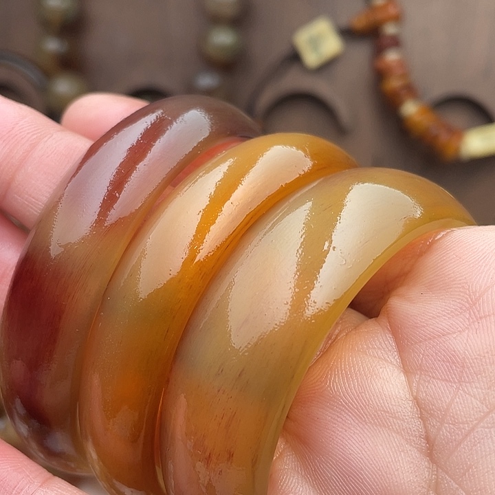 靖***靖珐琅纯铜羊角手镯