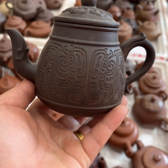 紫砂茶壶瑕疵………………