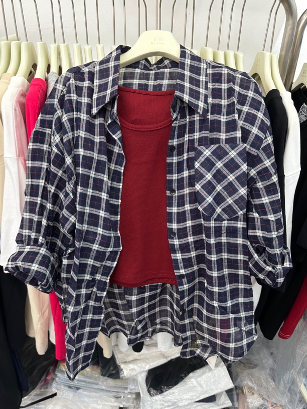 早秋新款薄款长袖防晒格子衬衫红色背心