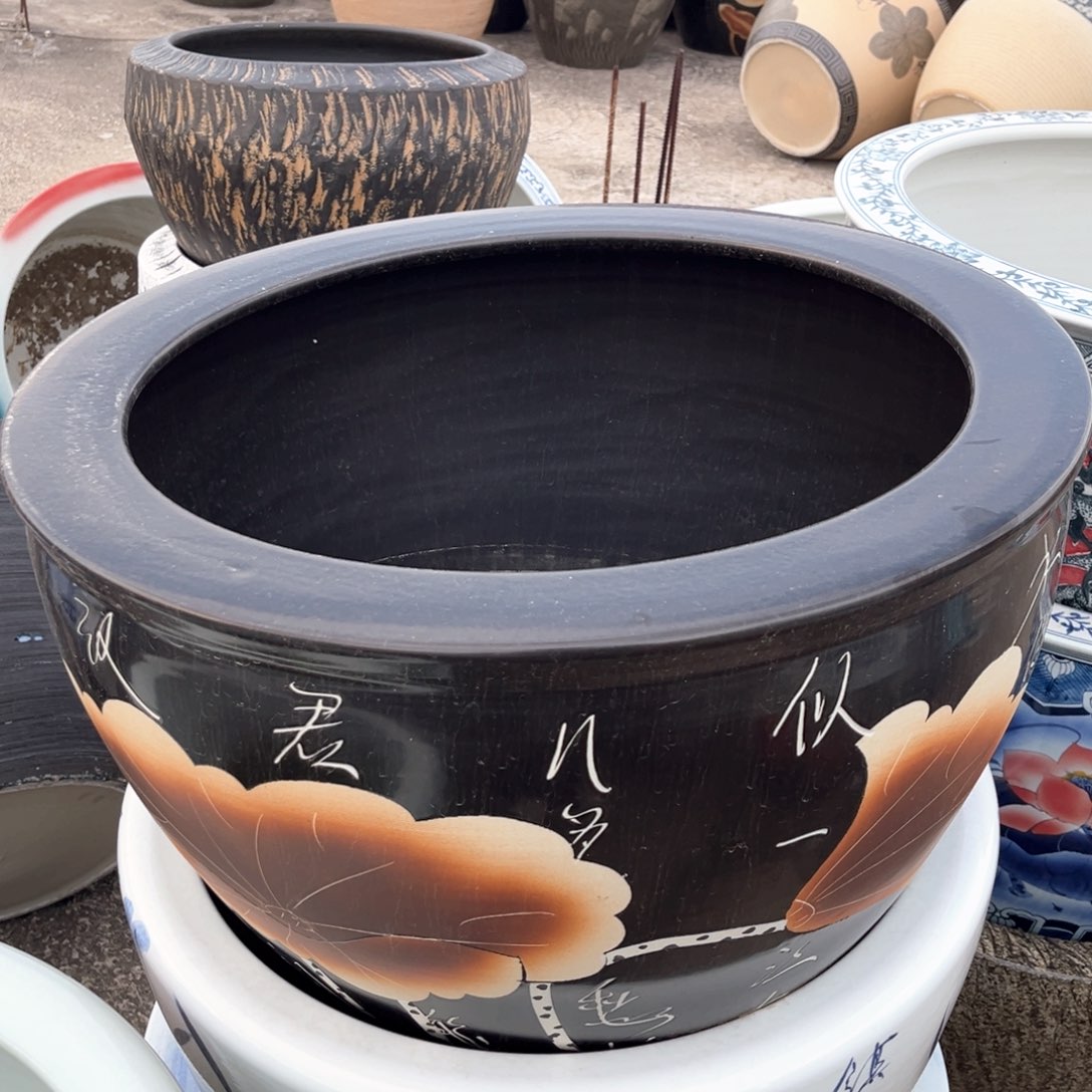 瓷片直径63厘米高度42厘米…..