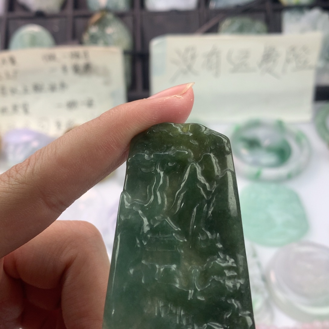 翡翠颈饰未镶嵌一
