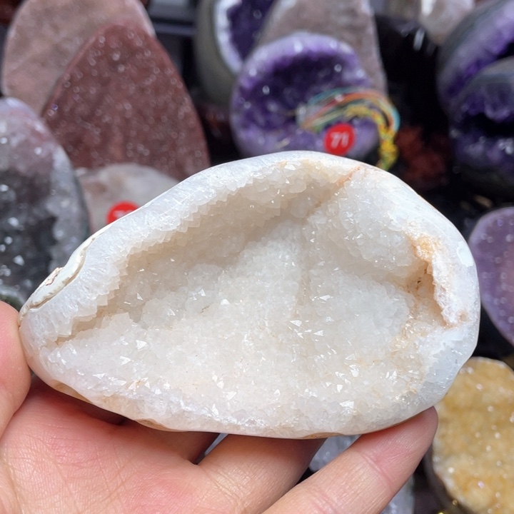 水晶摆件未镶嵌捡漏