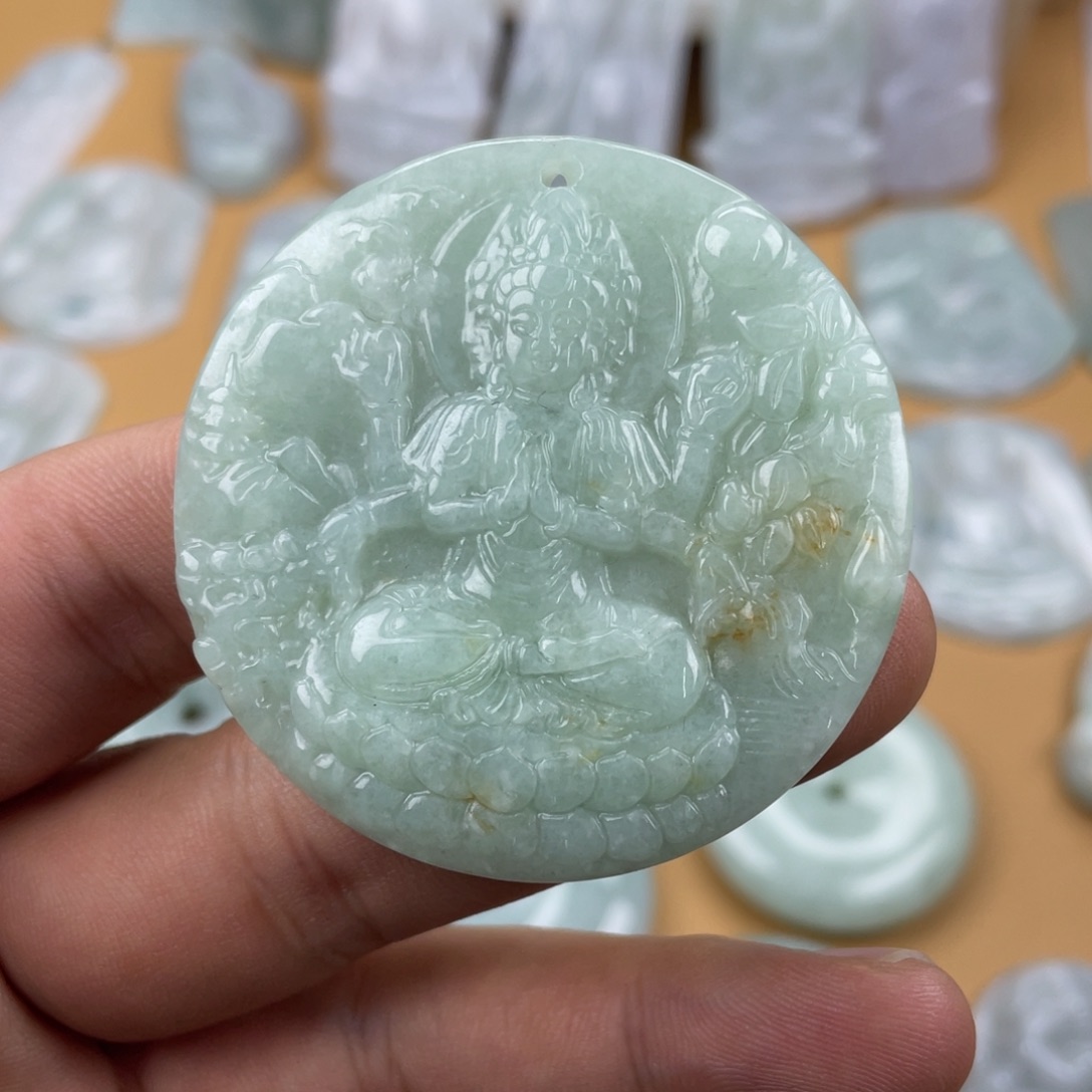 翡翠未镶嵌颈饰千手