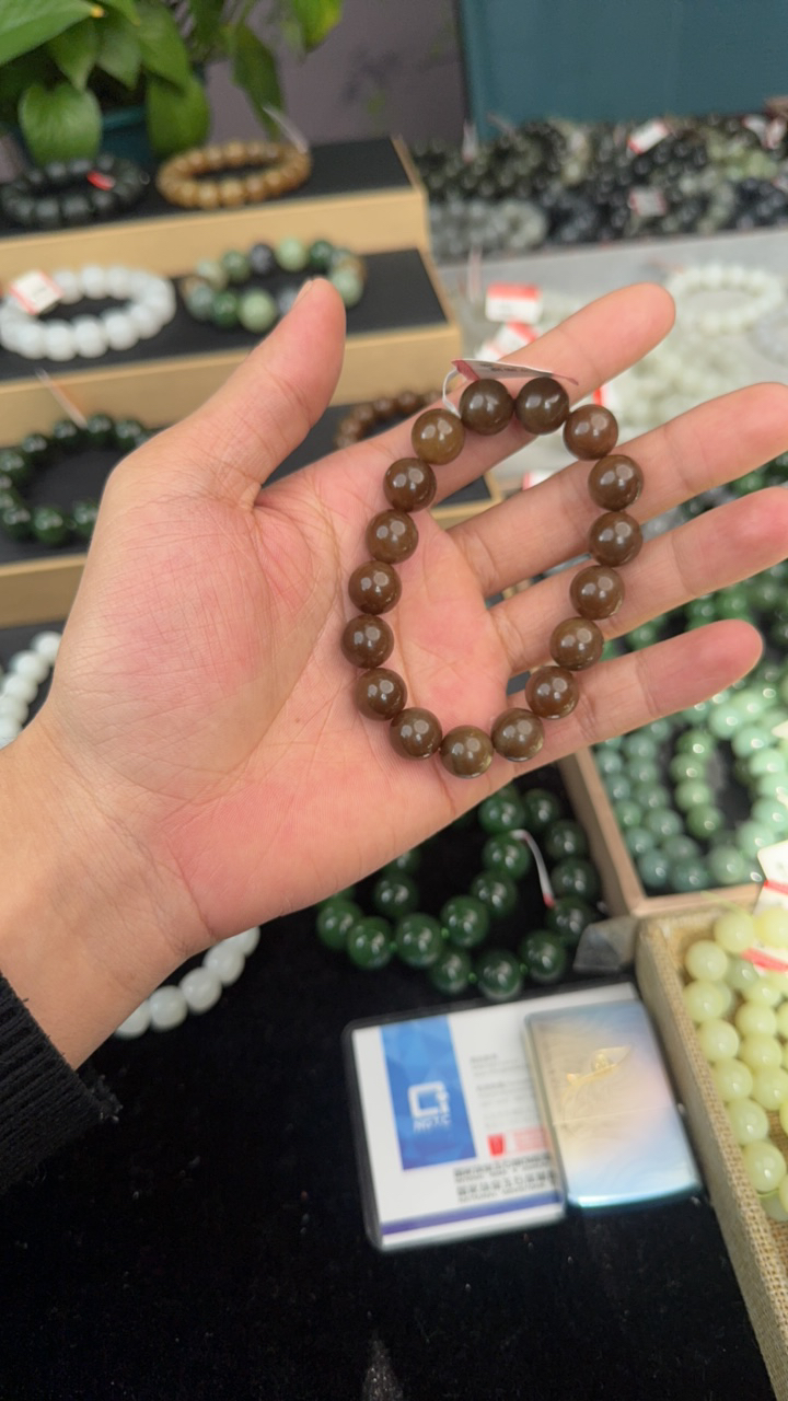 纯天然新疆和田玉且末金山老红糖12mm