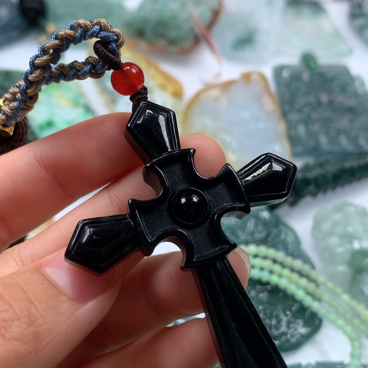 翡翠颈饰未镶嵌保真天然A货翡翠