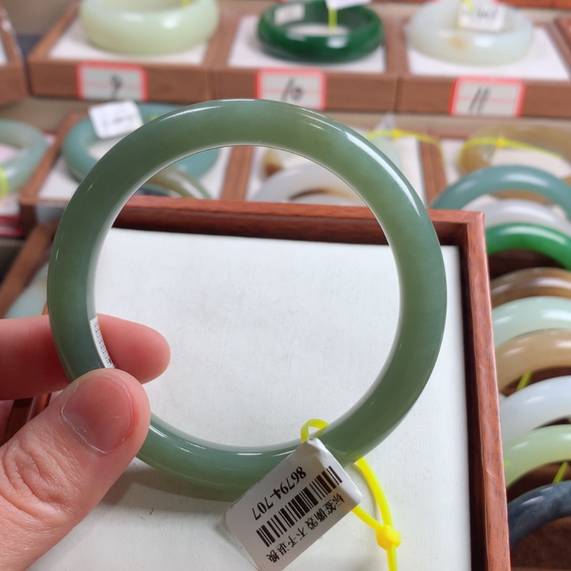 【闪购商品】和田玉手镯未镶嵌58.8