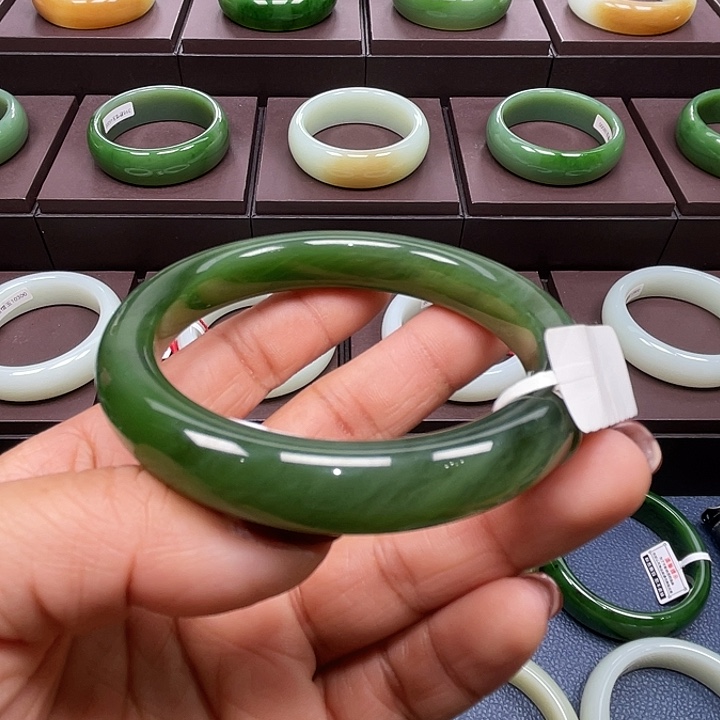 和田玉未镶嵌手镯6162