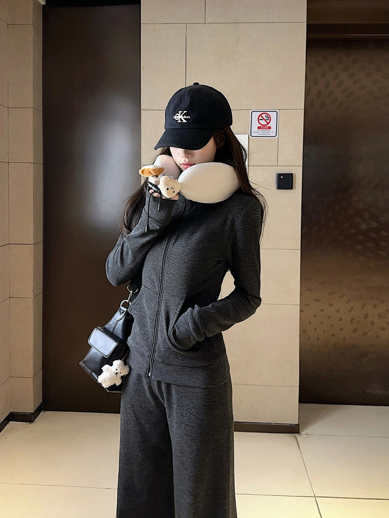 休闲慵懒运动套装女秋季新款韩系条纹立领卫衣一整套AM25259