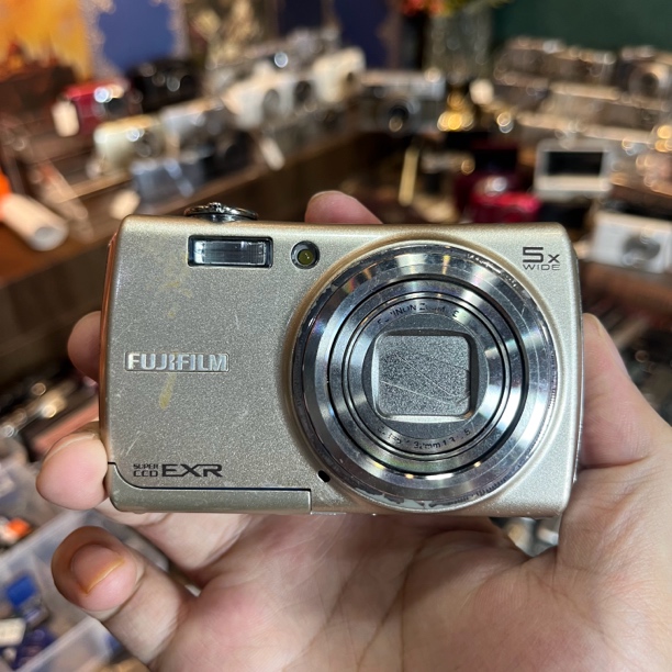 8新 Fujifilm/富士 F200exr日英文 1200w像素5倍变焦 配齐屏瑕