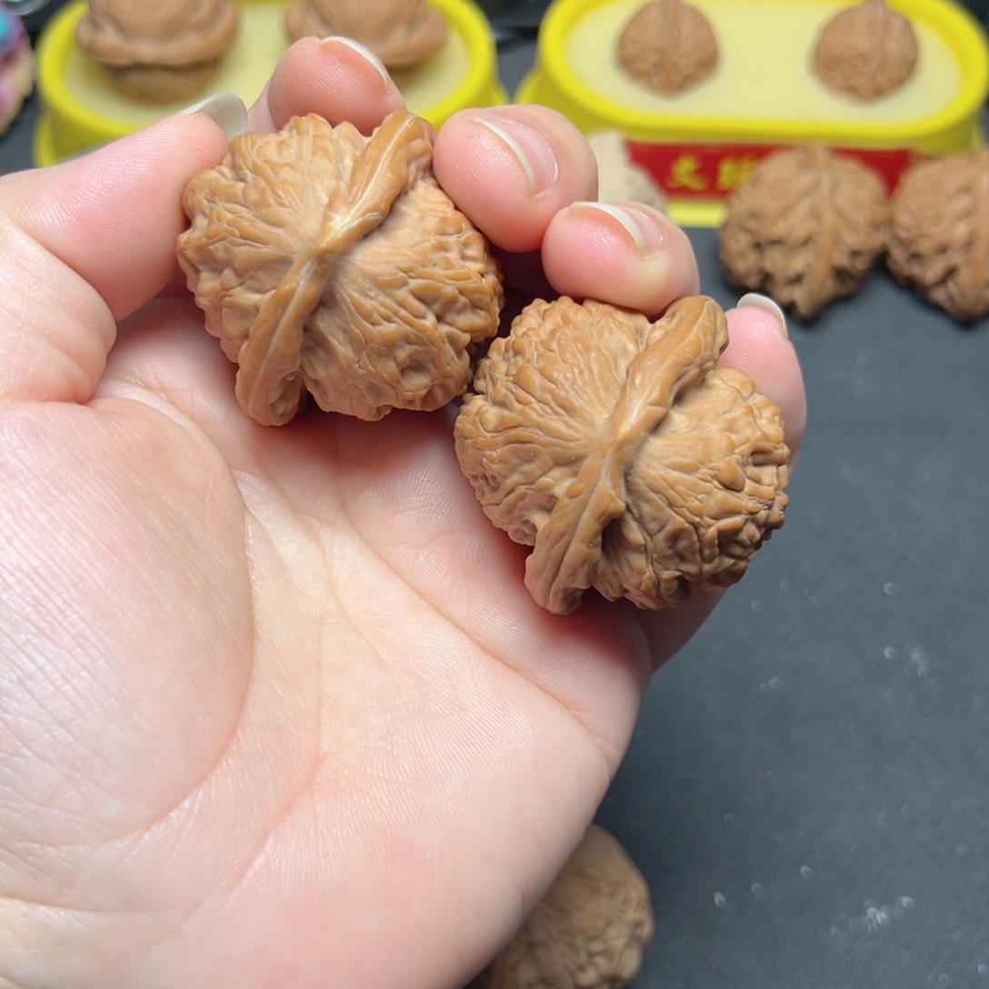 文玩核桃一物一拍40尺大红袍微瑕疵