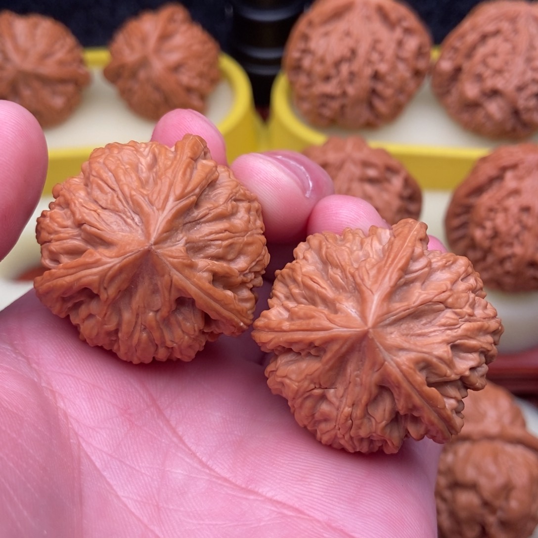 文玩核桃把件毕业球三棱37