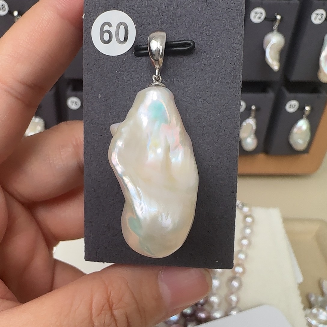 抖***神银S925镶嵌淡水珍珠颈饰