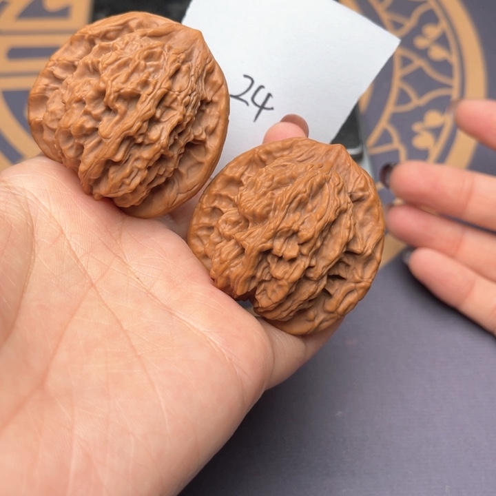 文玩核桃把件44虎头 24号