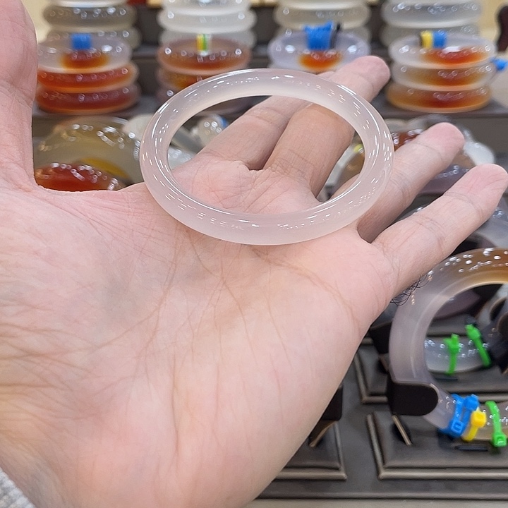 玛瑙/玉髓未镶嵌手镯