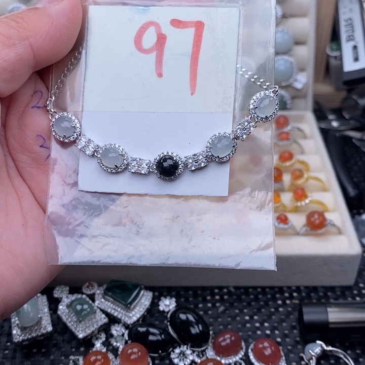 未镶嵌戒指翡翠缅甸