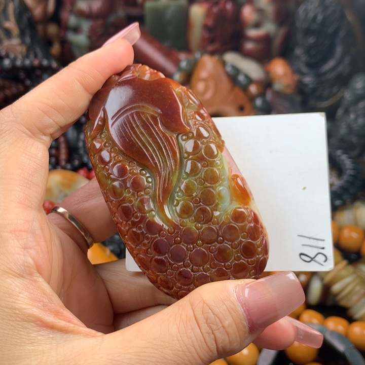透闪石质玉未镶嵌珠宝奇石