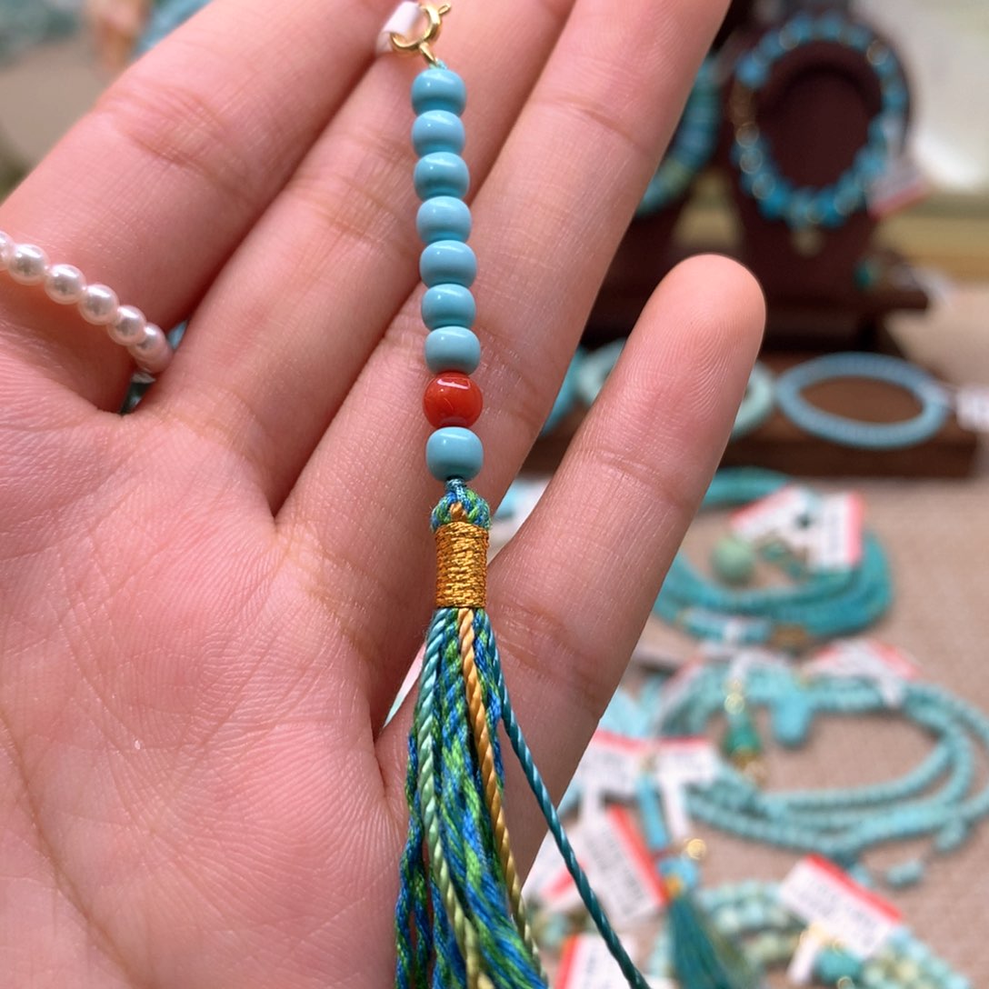 绿松石配饰未镶嵌