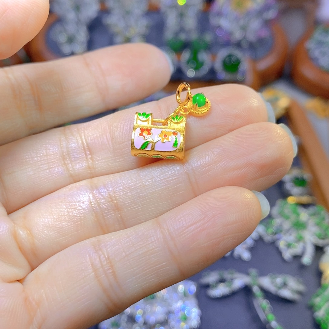 翡翠颈饰银S925镶嵌天然翡翠