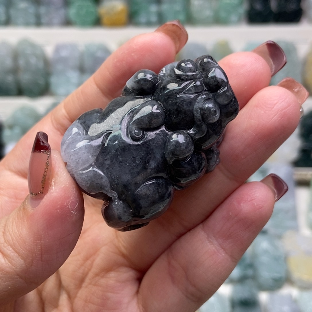 翡翠吊坠(赠链)未镶嵌