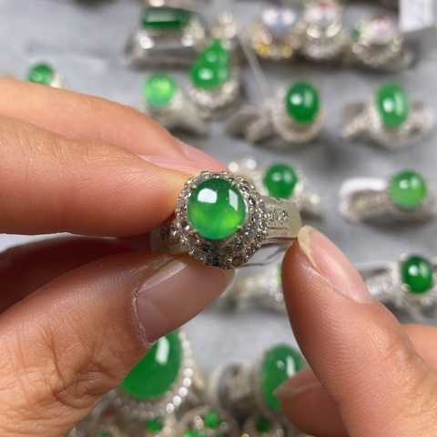 定制翡翠未镶嵌翡翠