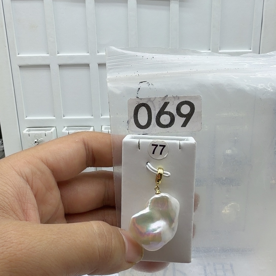 淡水珍珠颈饰合金