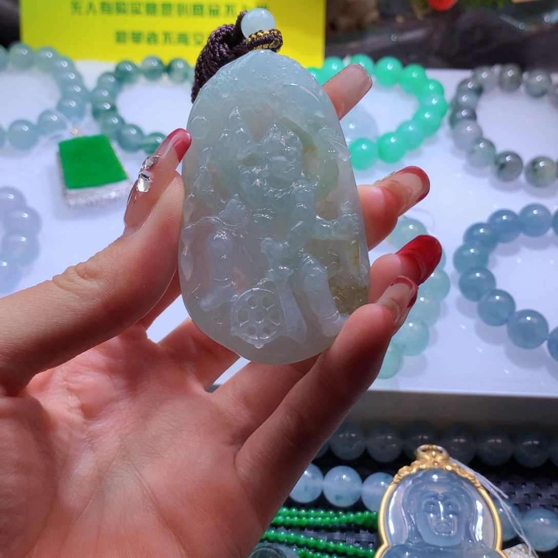 定制翡翠未镶嵌寄售翡翠不动明王